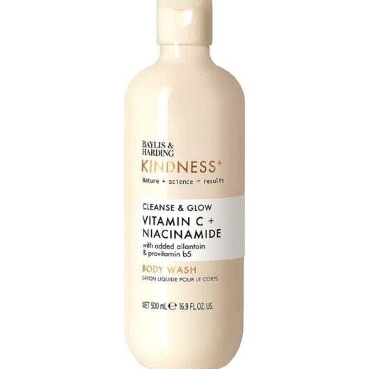 Baylis & Harding Kindness+ Vitamin C & Niacinamide 500Ml Cleanse Glow Body Wash