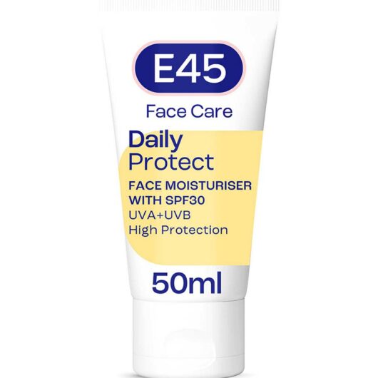 E45 Daily Protect Face Moisturiser Spf30 For Dry Skin 50ml