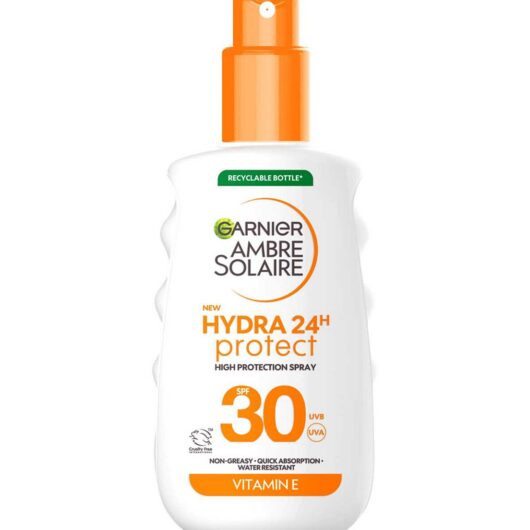 Garnier Ambre Solaire Hydra 24Hr Protect Spf30 Sun Cream Spray 150ml