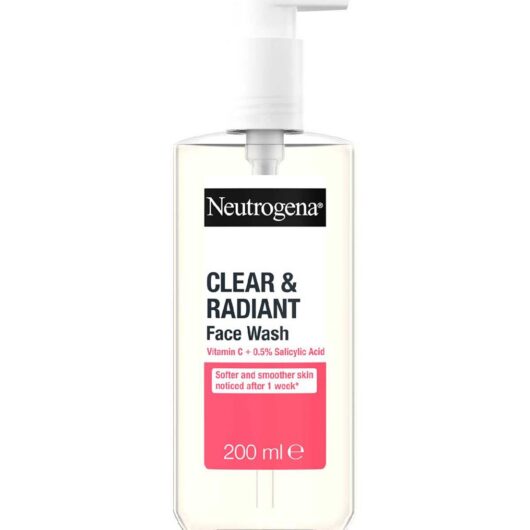 Neutrogena Refreshingly Clear Facial Wash200 ml, 200ml