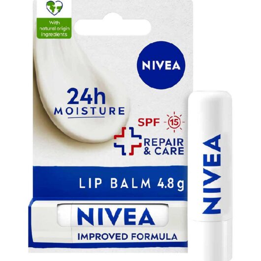 Nivea Lip Balm Soothe & Protect Spf15 For Dry Lips 4.8g