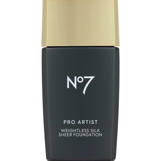 No7 Pro Artist Weightless Silk Sheer Foundation 30ml - Cool Vanilla