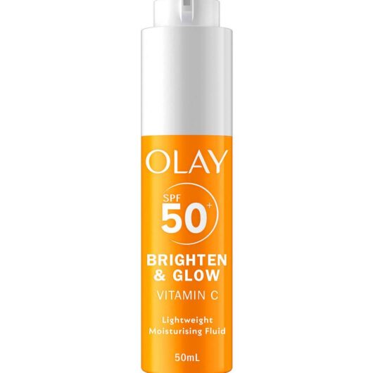 Olay Vitamin C Brighten & Glow 3In1 Moisturiser Face Fluid Spf50+ Hydrating Primer 50ml