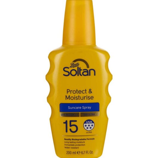 Soltan Protect & Moisturise Suncare Spray Spf15200 ml, 200ml