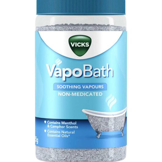 Vicks Vapo Bath - With Soothing Vapours Contains Natural Essential Oils Non Medicated - 425g
